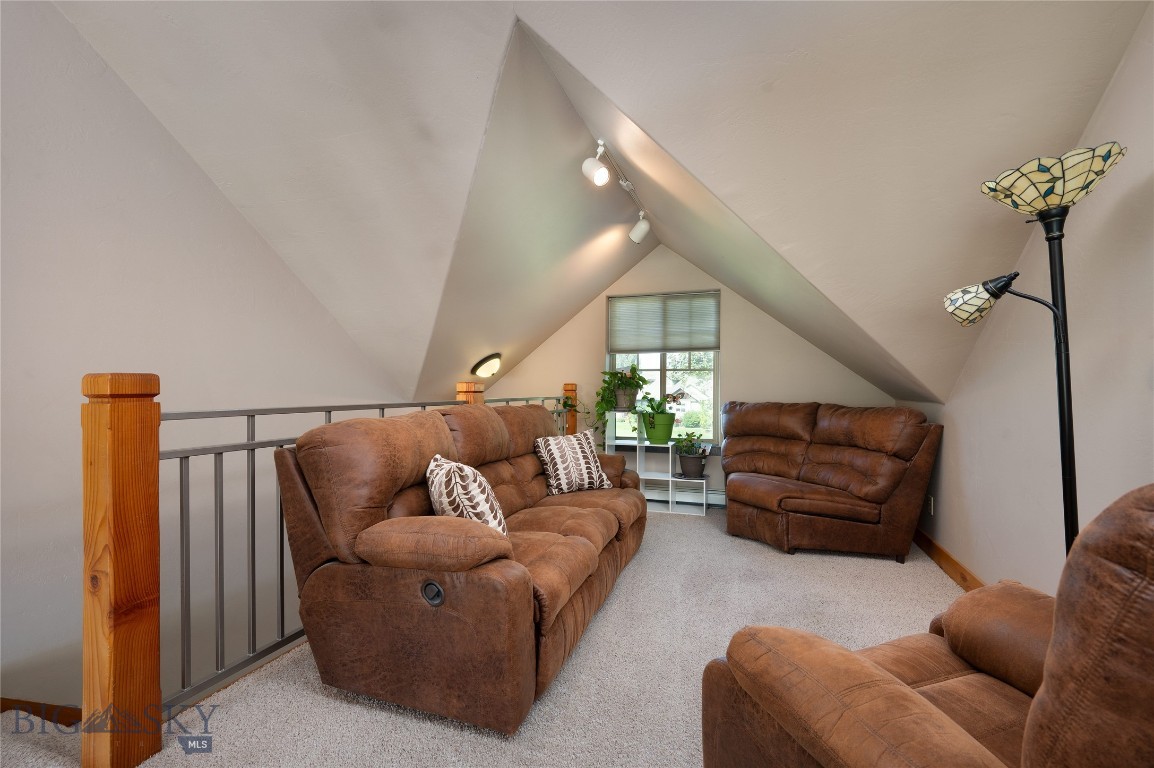 Four Dot Meadows - Residential
