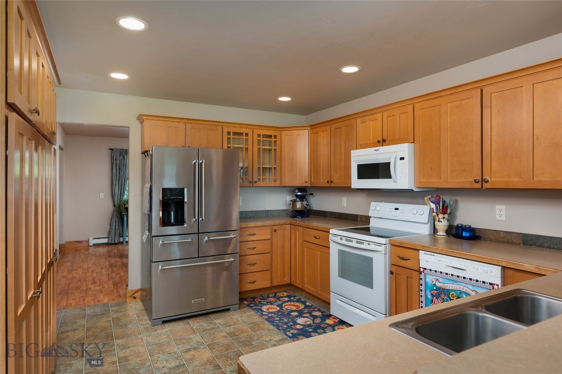 Four Dot Meadows - Residential