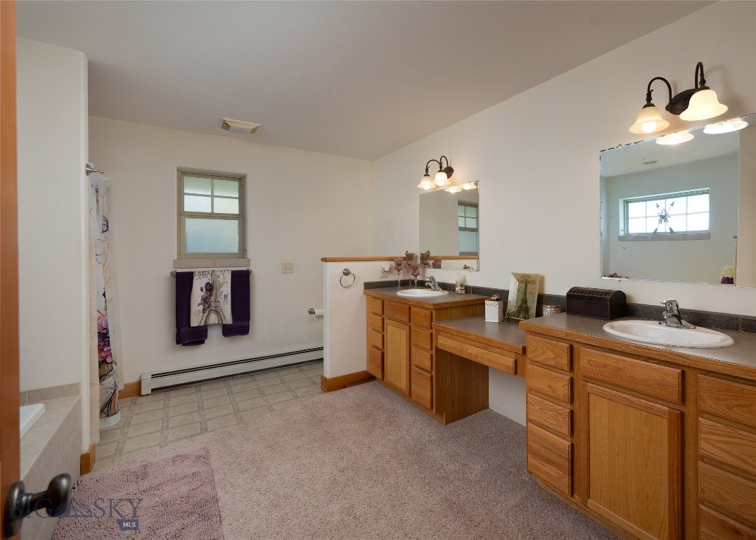 Four Dot Meadows - Residential