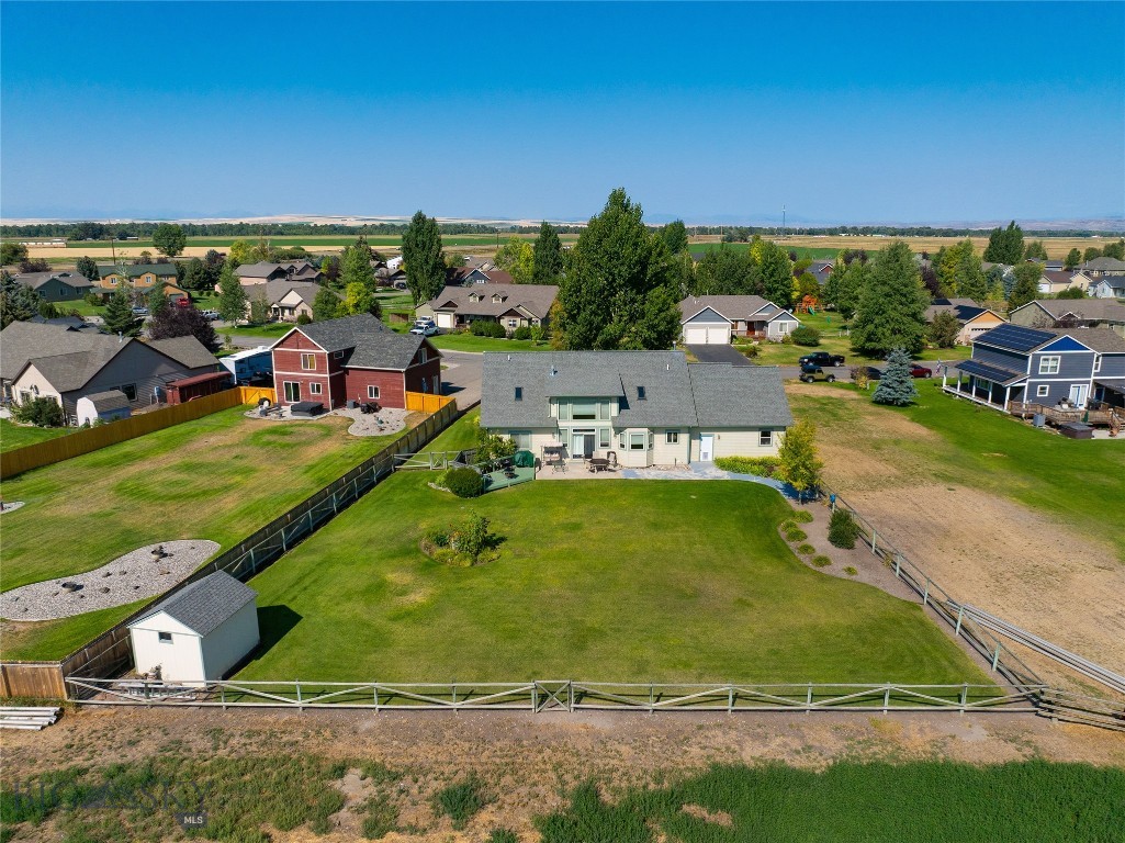 Four Dot Meadows - Residential