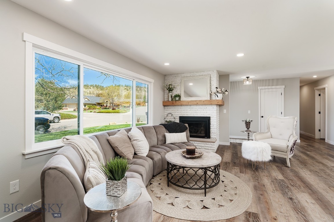 2911 Snowcrest Drive