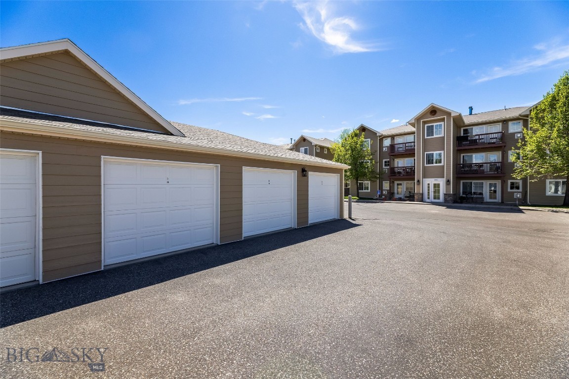 Parkway Plaza - Residential