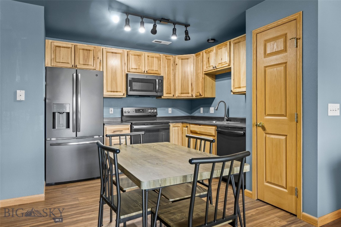Parkway Plaza - Residential