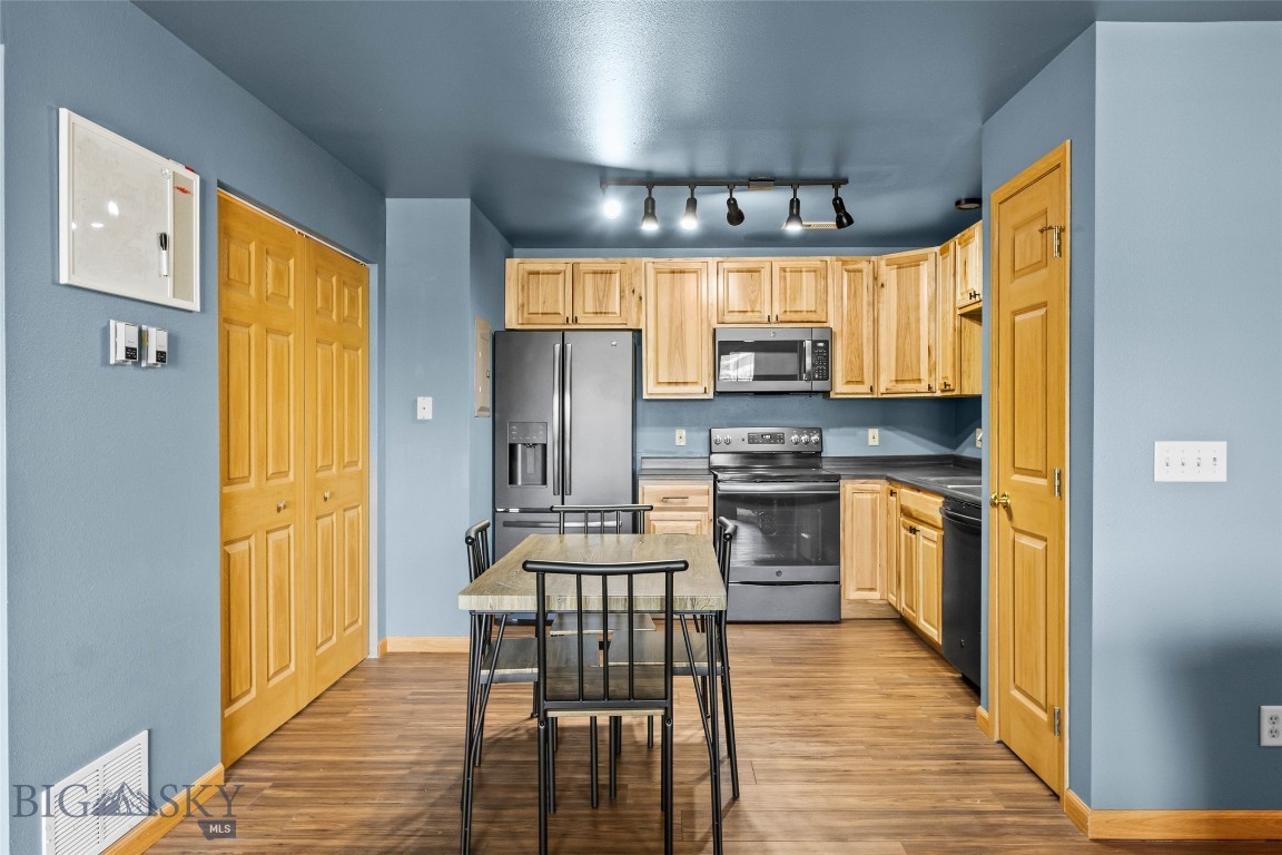 Parkway Plaza - Residential