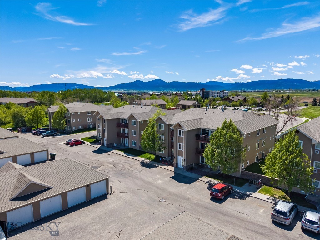 Parkway Plaza - Residential