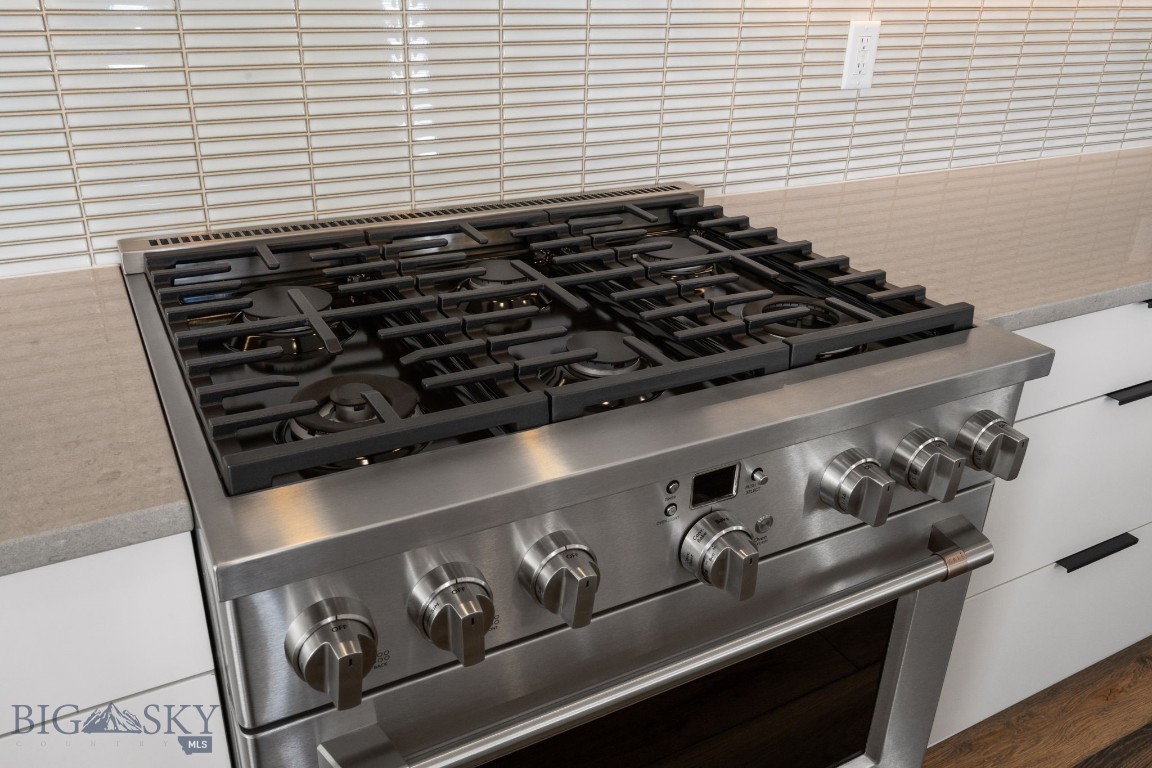 Bozeman, Montana 59718, United States, 4 Bedrooms Bedrooms, ,3 BathroomsBathrooms,Residential,Active,113277