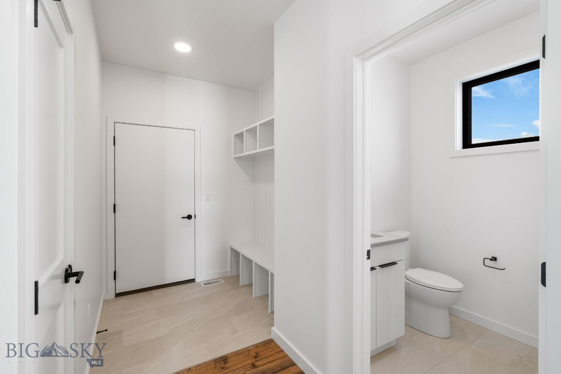 Bozeman, Montana 59718, United States, 4 Bedrooms Bedrooms, ,3 BathroomsBathrooms,Residential,Active,113277