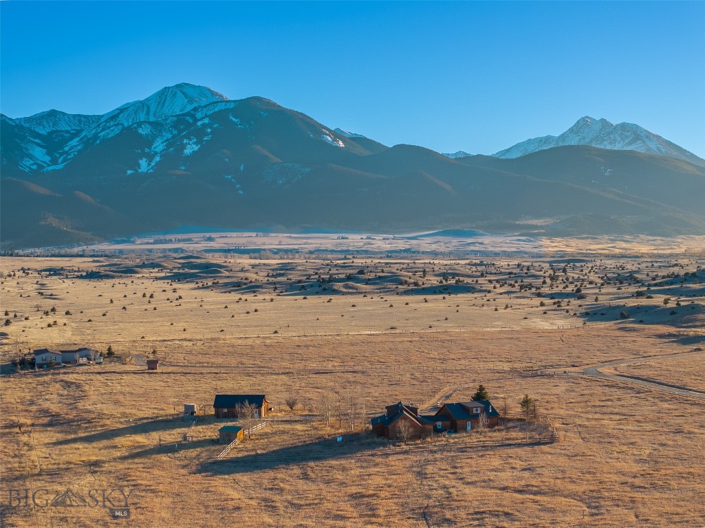 5 Shoshoni Way