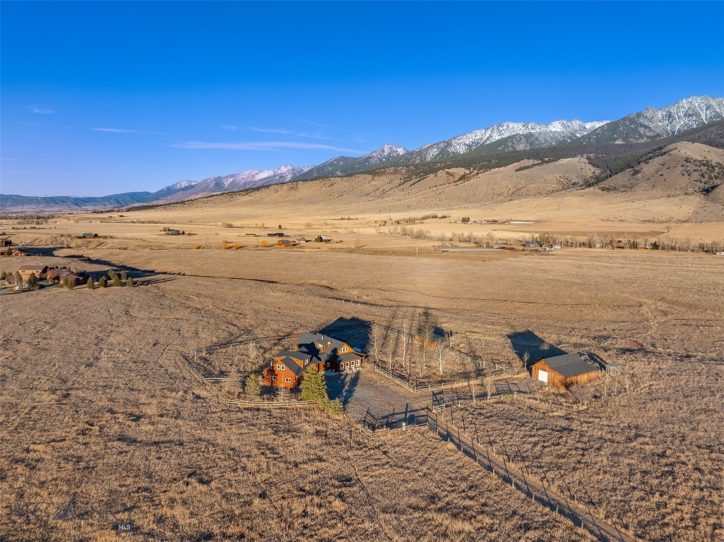 5 Shoshoni Way