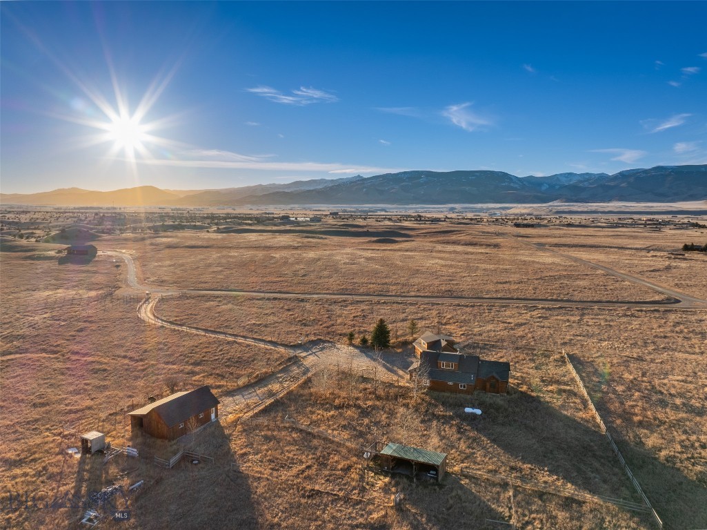 5 Shoshoni Way
