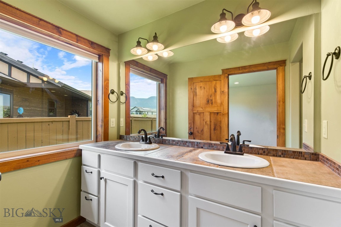 Discovery Vista - Residential