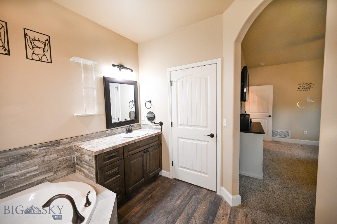 Elkridge Neighborhood - Residential
