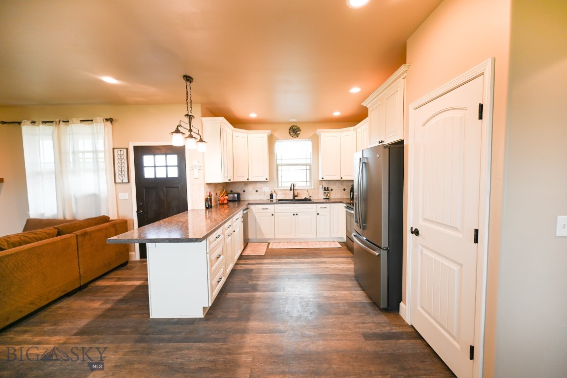 Elkridge Neighborhood - Residential