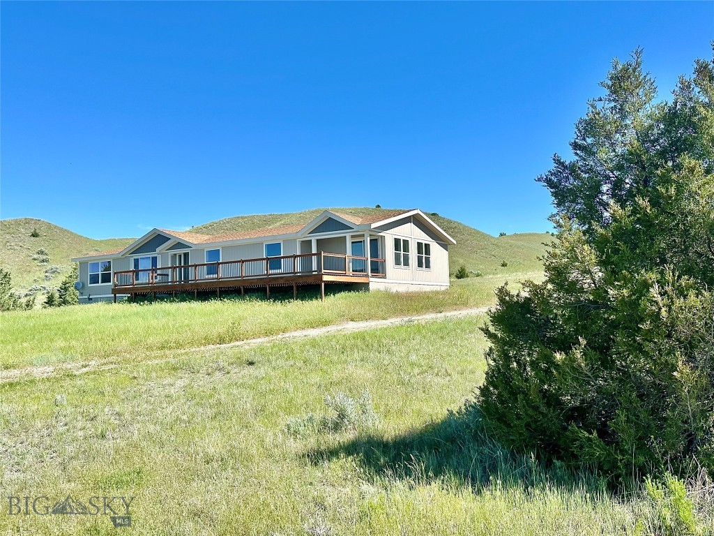 127 Hayden Taylor Road and Lot 528
