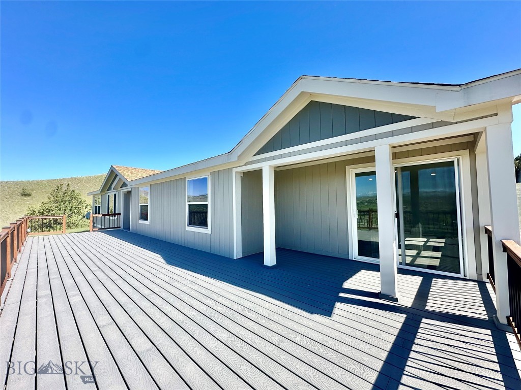 127 Hayden Taylor Road and Lot 528