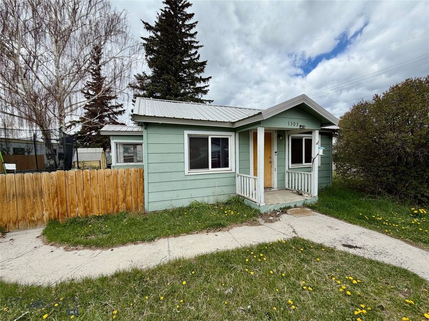 This charming 2-bedroom, 1-bath home sits on an expansive 7362 sq ft lot, offering endless potential and room to grow. Whether you’re dreaming of a large garden, additional shop space, or simply enjoying the freedom and space that comes with expansive outdoor living, this property delivers the perfect blend of comfort and opportunity. The home features a cozy and functional layout filled with natural light, while the oversized lot creates a rare chance to enjoy ample space with everyday convenience, some modern updates include a metal roof and newer siding & windows.