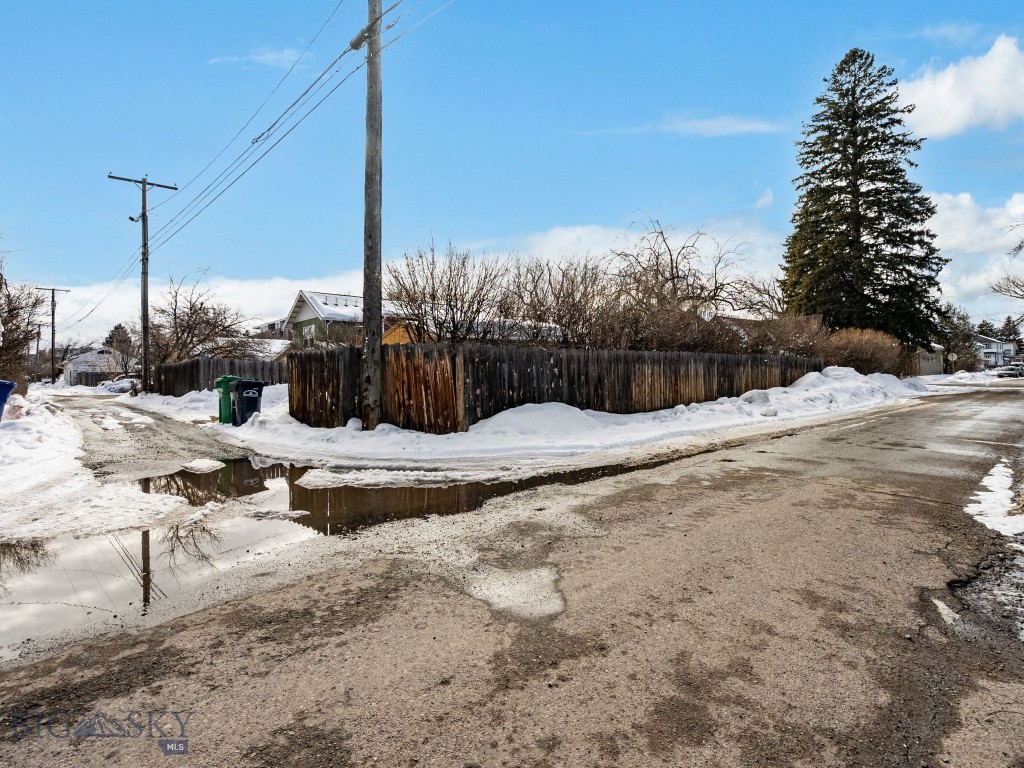 Bozeman, Montana 59715, United States, 4 Bedrooms Bedrooms, ,2 BathroomsBathrooms,Residential,Active,82270