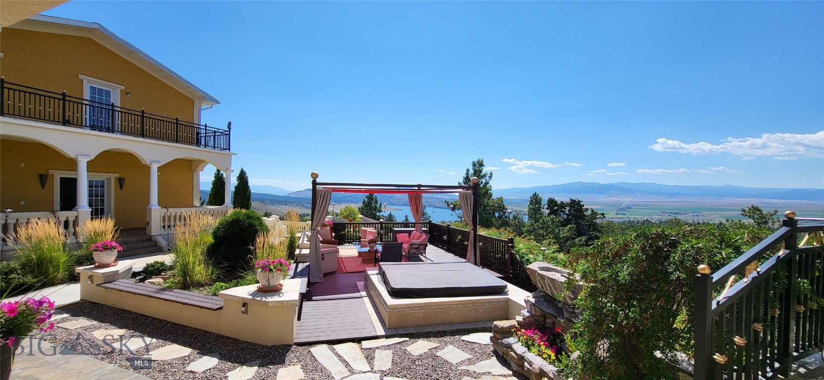 5275 Riverview Drive