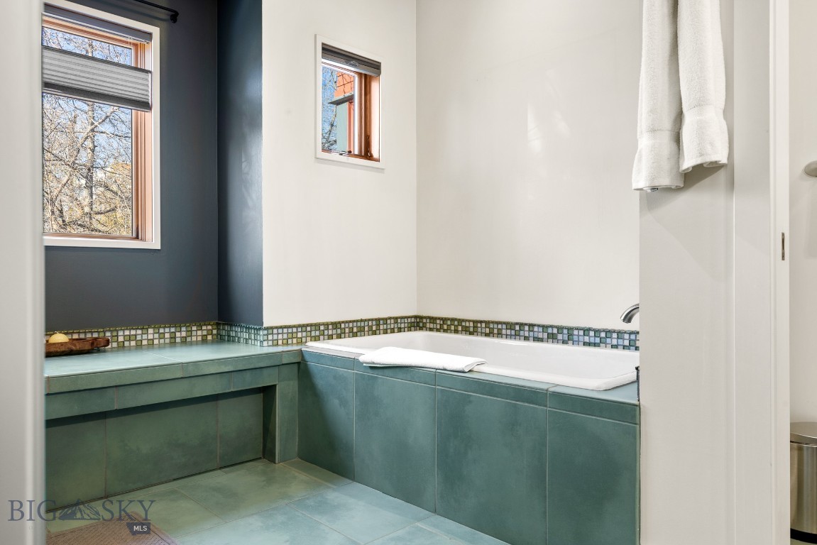 Bozeman, Montana 59715, United States, 3 Bedrooms Bedrooms, ,3 BathroomsBathrooms,Residential,Contingent,23582