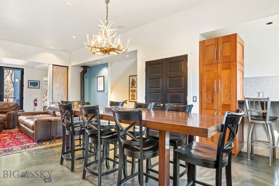 Bozeman, Montana 59715, United States, 3 Bedrooms Bedrooms, ,3 BathroomsBathrooms,Residential,Contingent,23582