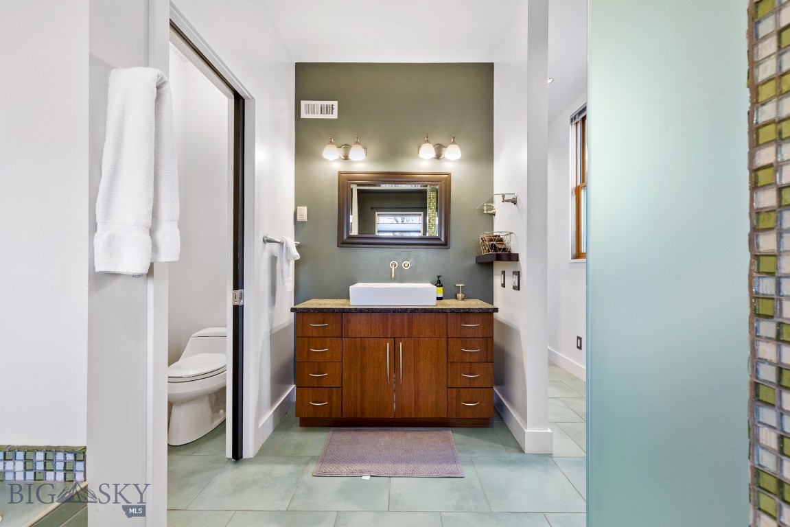 Bozeman, Montana 59715, United States, 3 Bedrooms Bedrooms, ,3 BathroomsBathrooms,Residential,Contingent,23582