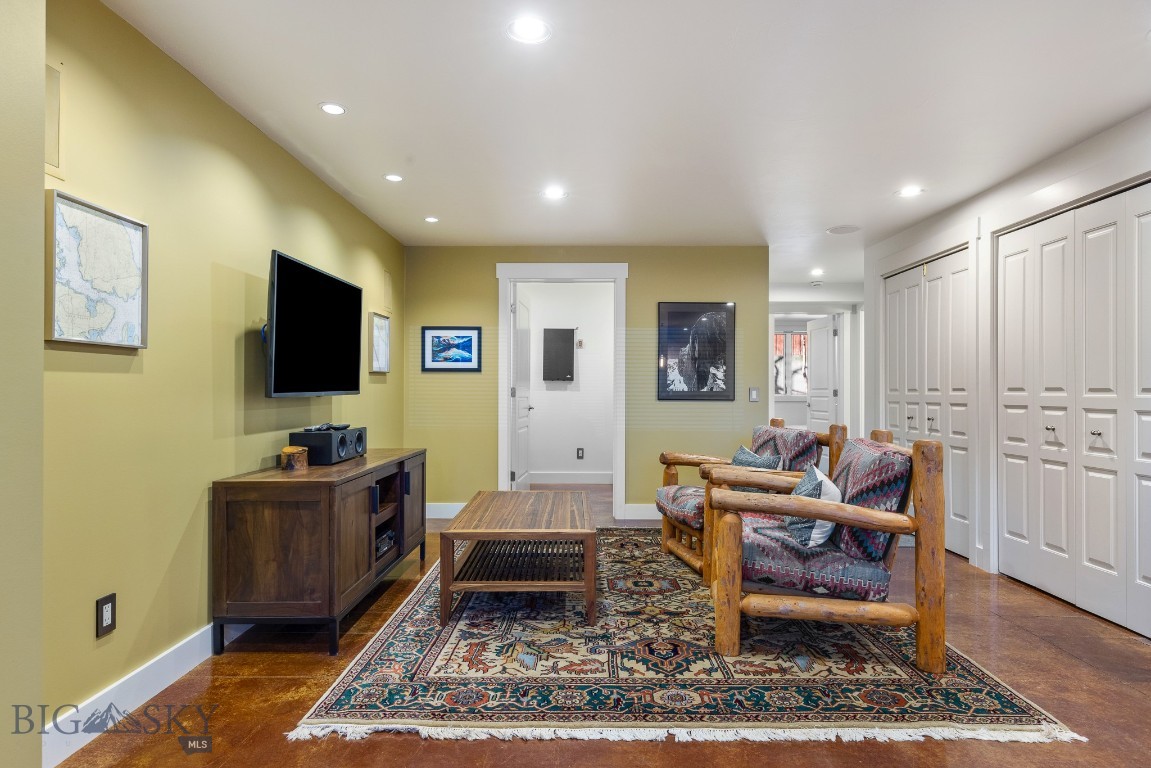 Bozeman, Montana 59715, United States, 3 Bedrooms Bedrooms, ,3 BathroomsBathrooms,Residential,Contingent,23582