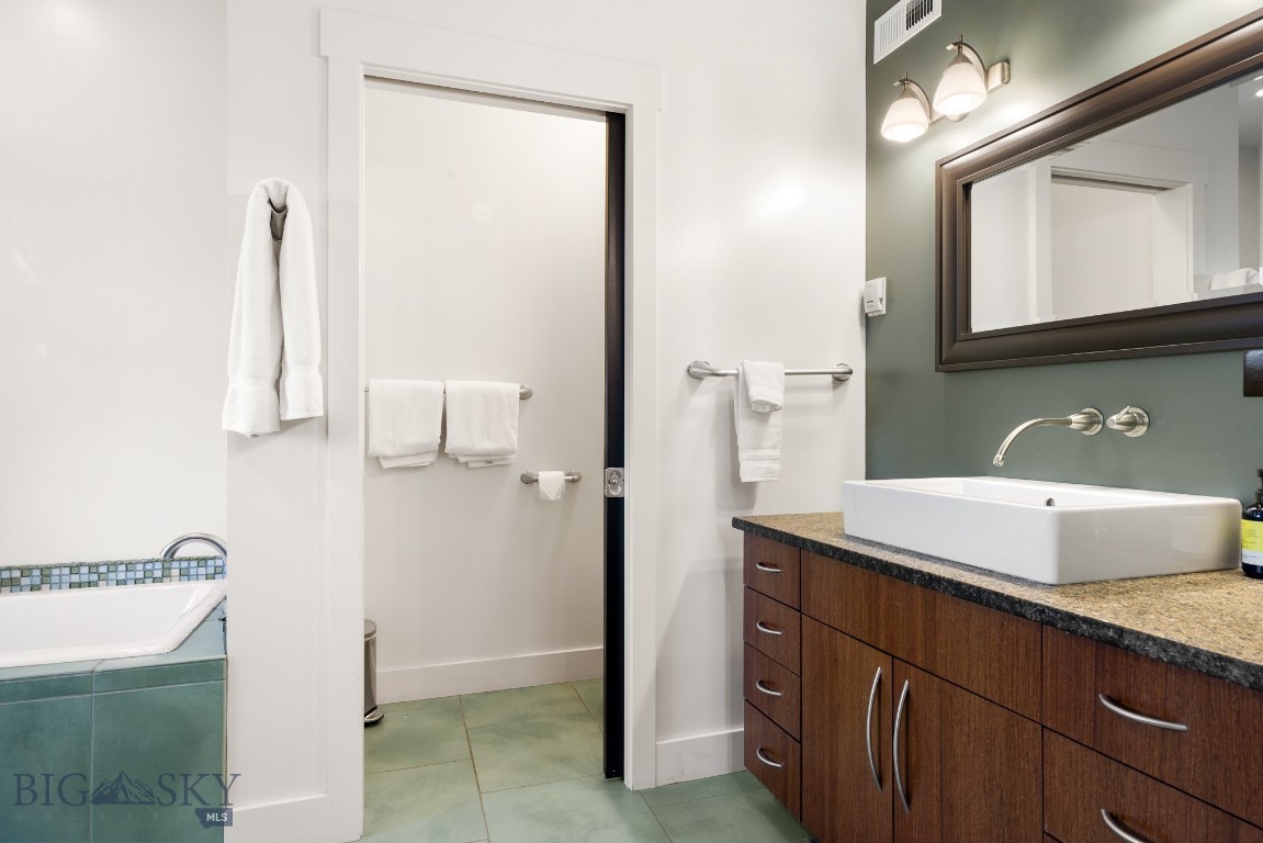 Bozeman, Montana 59715, United States, 3 Bedrooms Bedrooms, ,3 BathroomsBathrooms,Residential,Contingent,23582