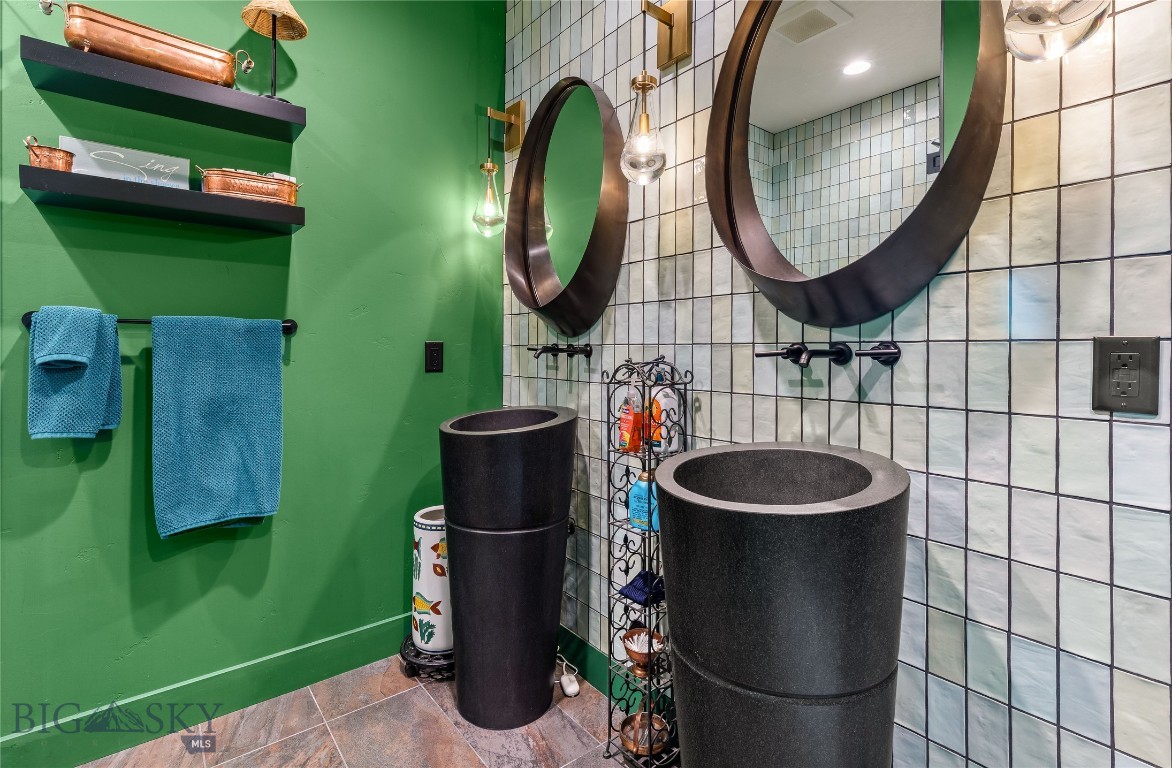 Anaconda, Montana 59711, United States, 4 Bedrooms Bedrooms, ,4 BathroomsBathrooms,Residential,Pending,190385