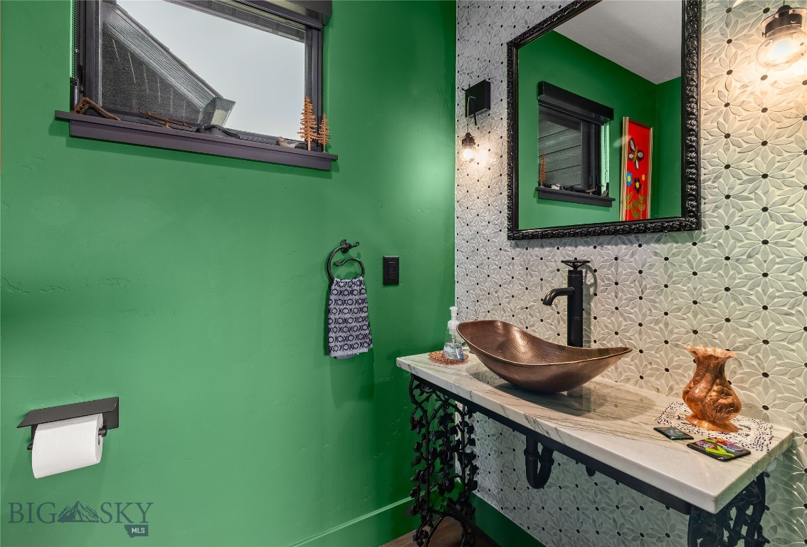 Anaconda, Montana 59711, United States, 4 Bedrooms Bedrooms, ,4 BathroomsBathrooms,Residential,Pending,190385