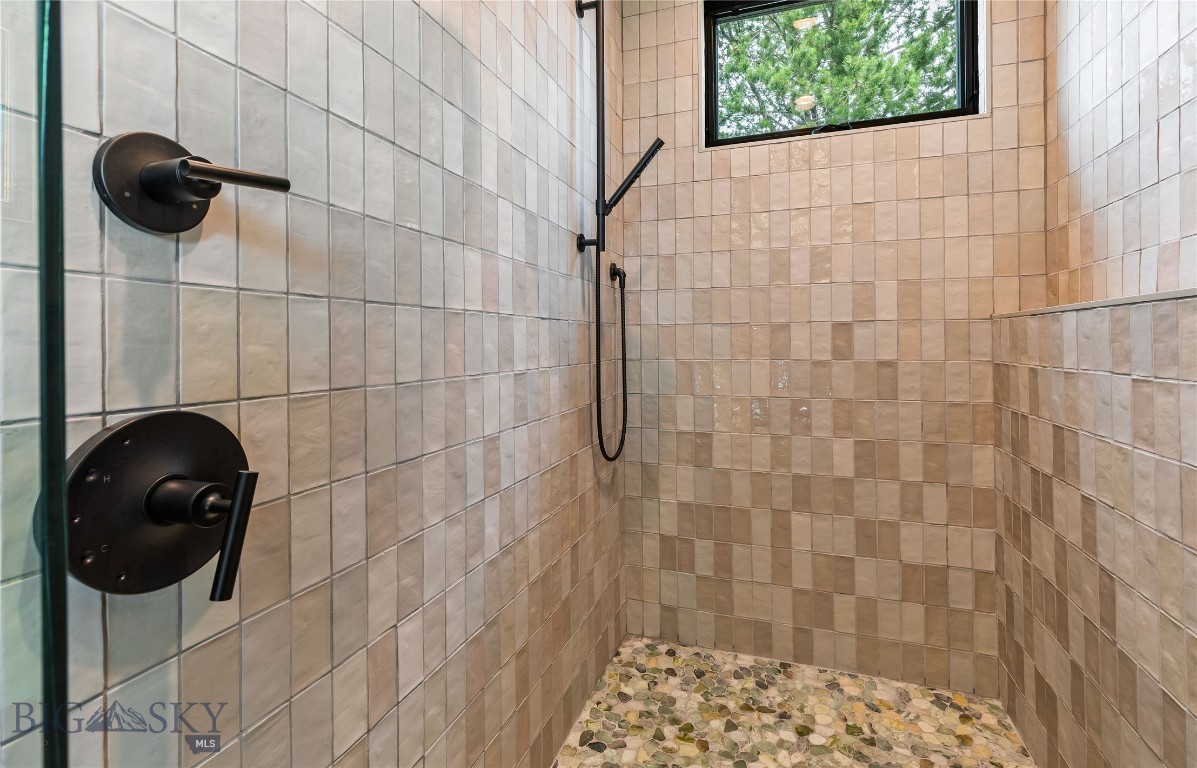 Anaconda, Montana 59711, United States, 4 Bedrooms Bedrooms, ,4 BathroomsBathrooms,Residential,Pending,190385