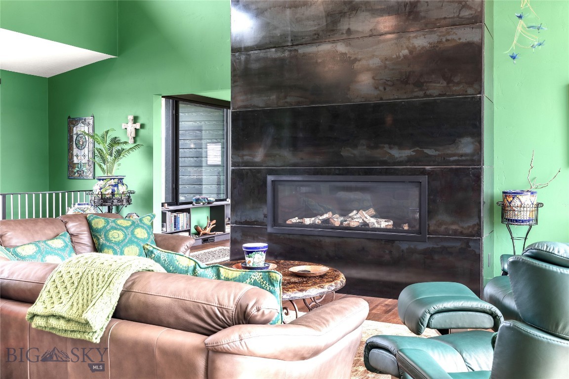 Anaconda, Montana 59711, United States, 4 Bedrooms Bedrooms, ,4 BathroomsBathrooms,Residential,Pending,190385