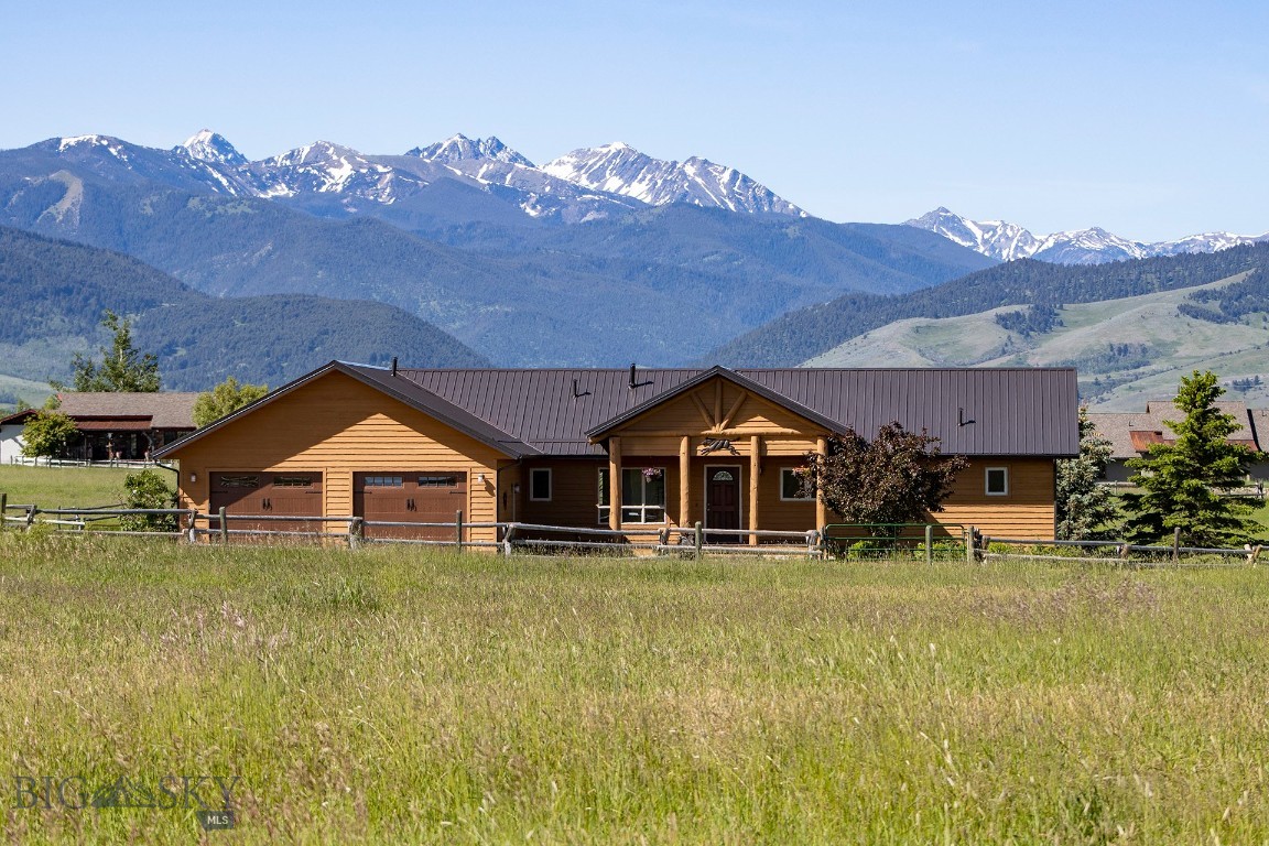 Bozeman, Montana 59718, United States, 3 Bedrooms Bedrooms, ,4 BathroomsBathrooms,Residential,Pending,72436