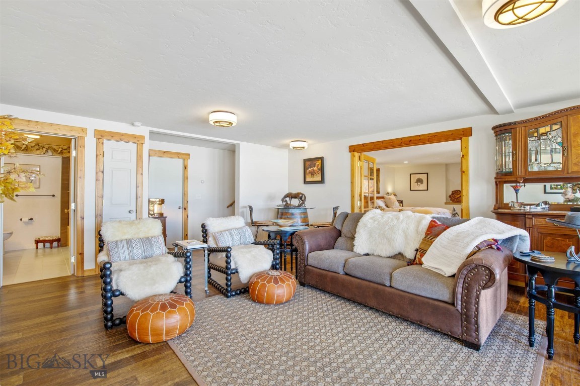 Bozeman, Montana 59718, United States, 3 Bedrooms Bedrooms, ,4 BathroomsBathrooms,Residential,Pending,72436