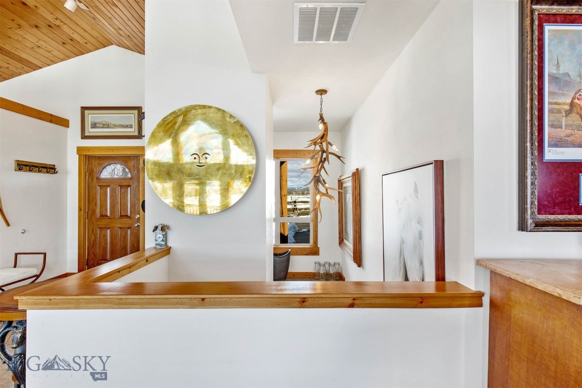 Bozeman, Montana 59718, United States, 3 Bedrooms Bedrooms, ,4 BathroomsBathrooms,Residential,Pending,72436