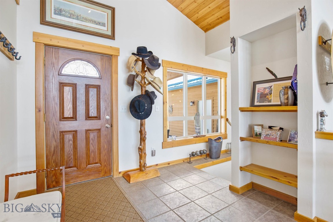 Bozeman, Montana 59718, United States, 3 Bedrooms Bedrooms, ,4 BathroomsBathrooms,Residential,Pending,72436