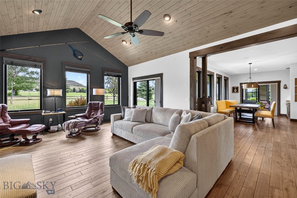6 Sphinx Mountain Court