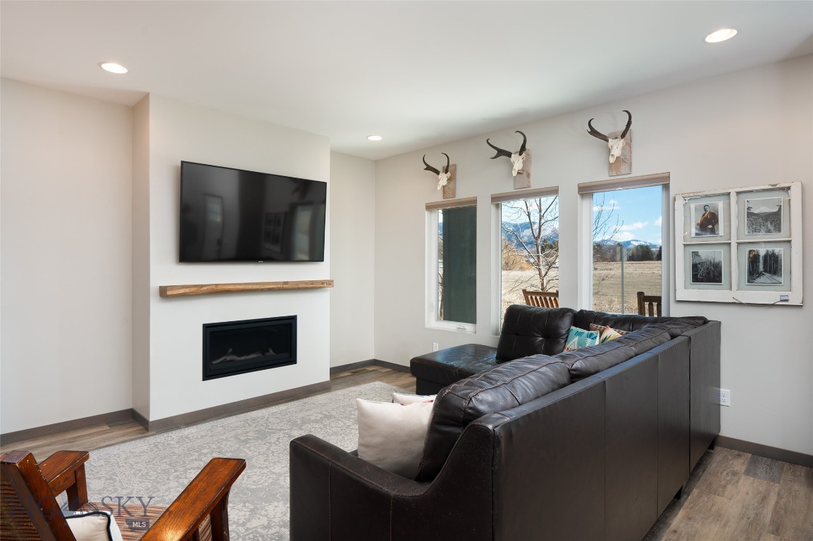 Bozeman, Montana 59715, United States, 3 Bedrooms Bedrooms, ,3 BathroomsBathrooms,Residential,Contingent,61492