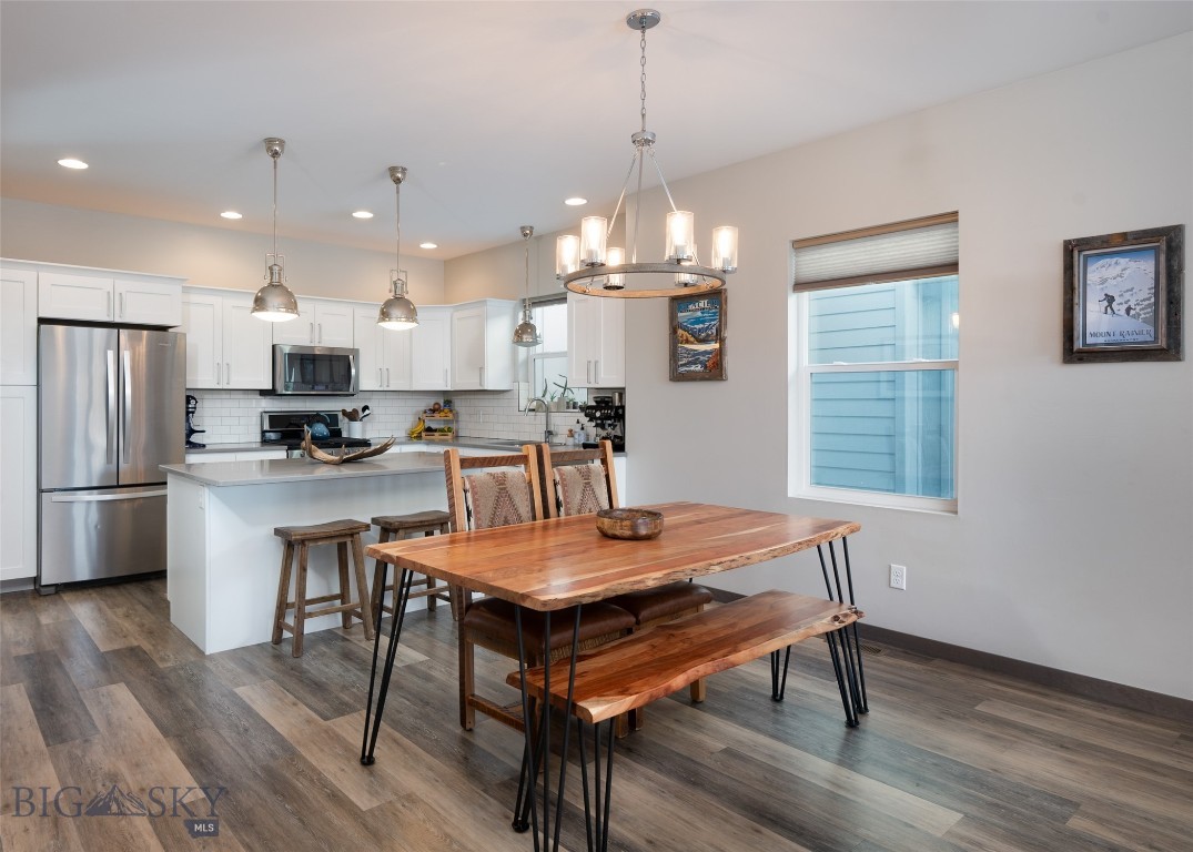 Bozeman, Montana 59715, United States, 3 Bedrooms Bedrooms, ,3 BathroomsBathrooms,Residential,Contingent,61492