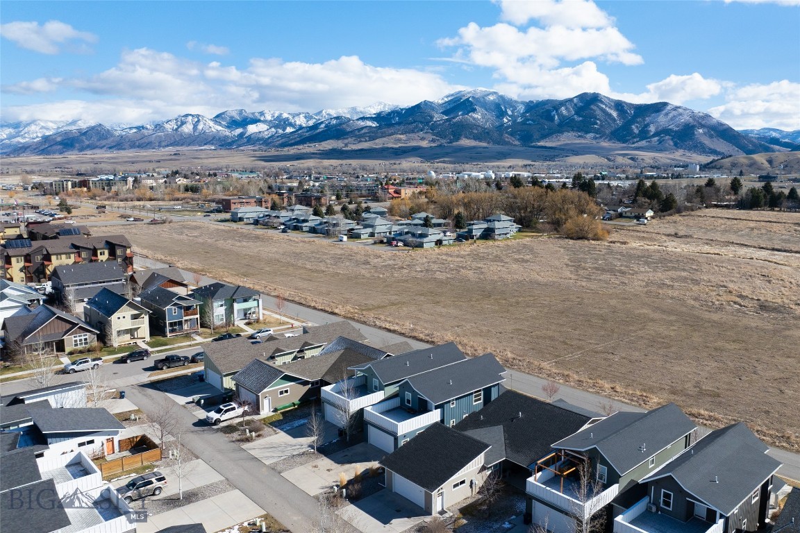 Bozeman, Montana 59715, United States, 3 Bedrooms Bedrooms, ,3 BathroomsBathrooms,Residential,Contingent,61492
