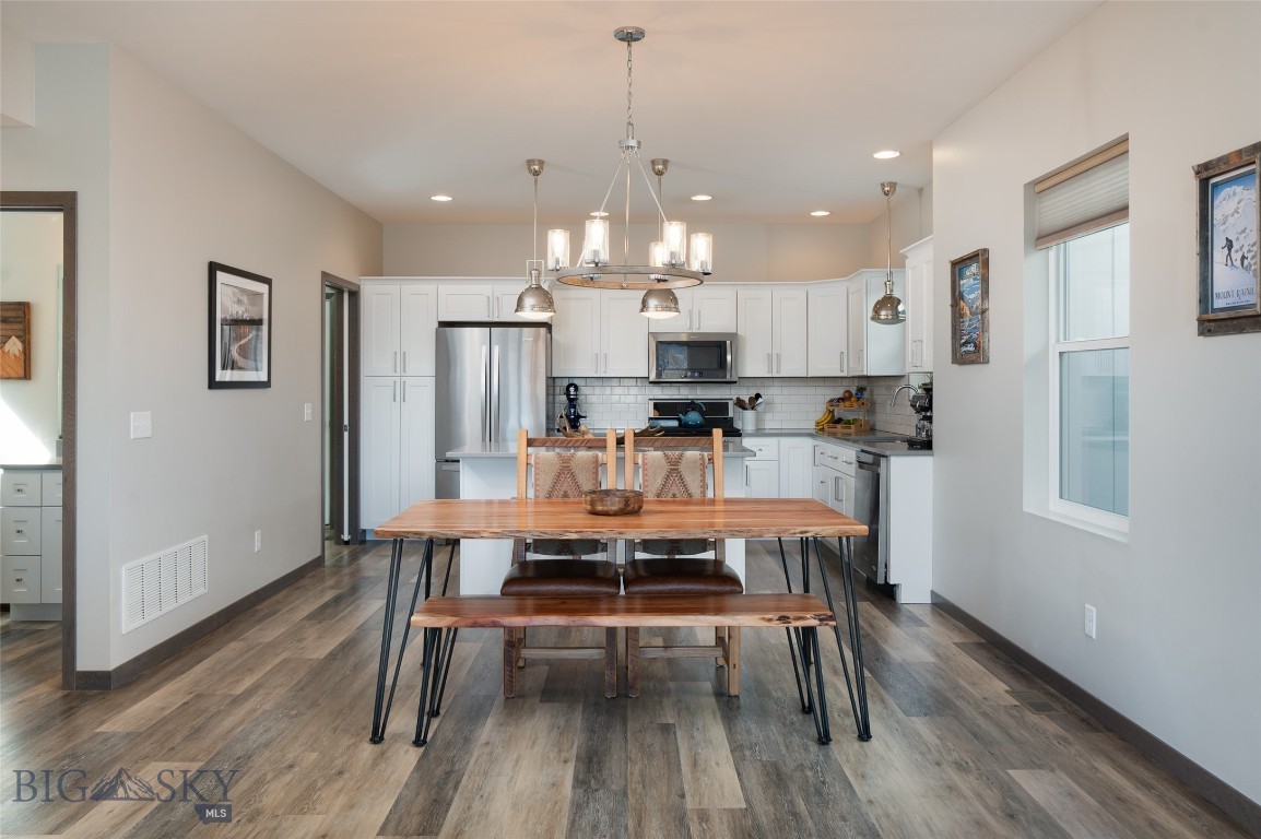 Bozeman, Montana 59715, United States, 3 Bedrooms Bedrooms, ,3 BathroomsBathrooms,Residential,Contingent,61492