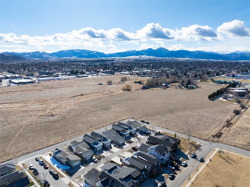 Bozeman, Montana 59715, United States, 3 Bedrooms Bedrooms, ,3 BathroomsBathrooms,Residential,Contingent,61492