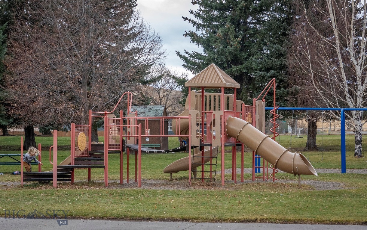 Montague - Residential