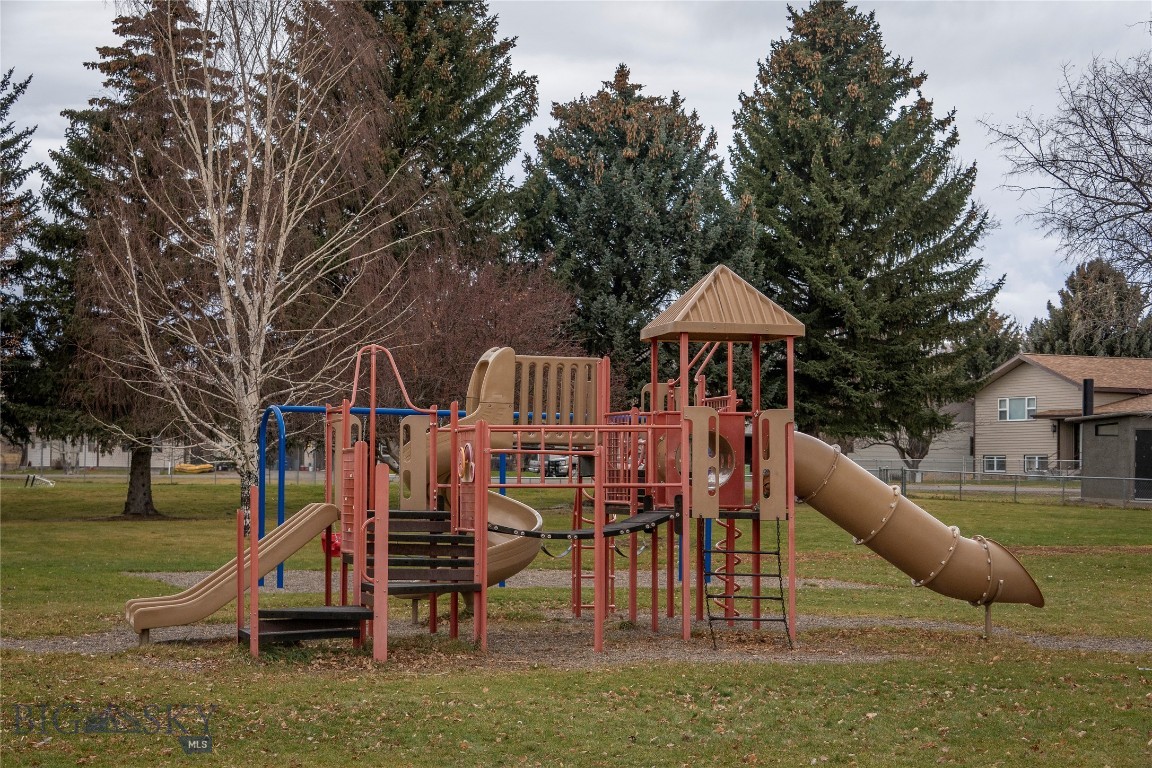 Montague - Residential