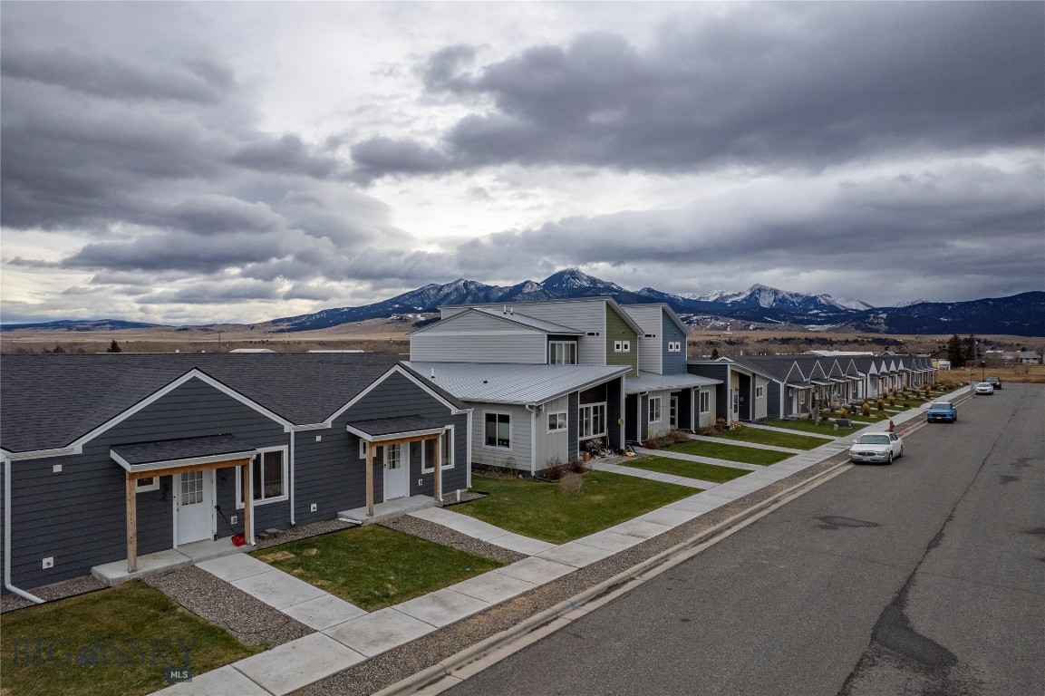 Montague - Residential