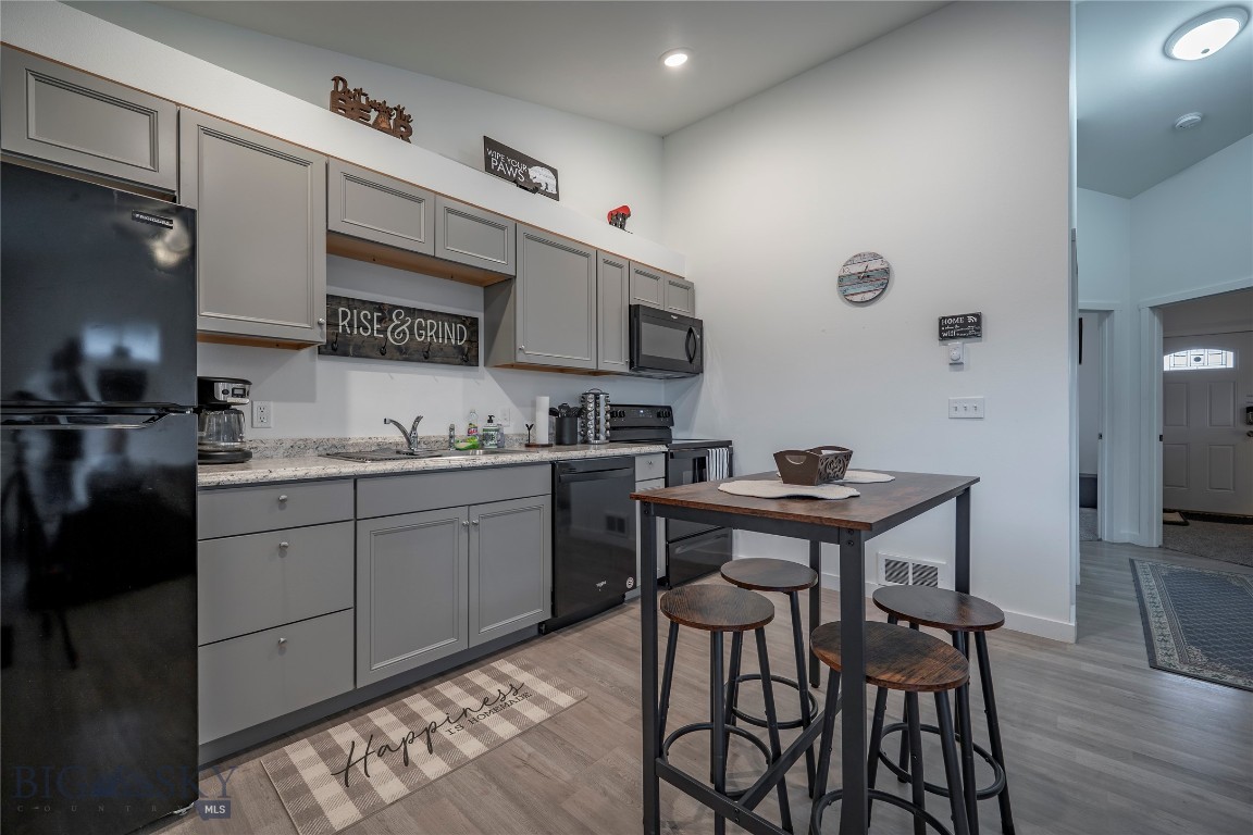 Montague - Residential