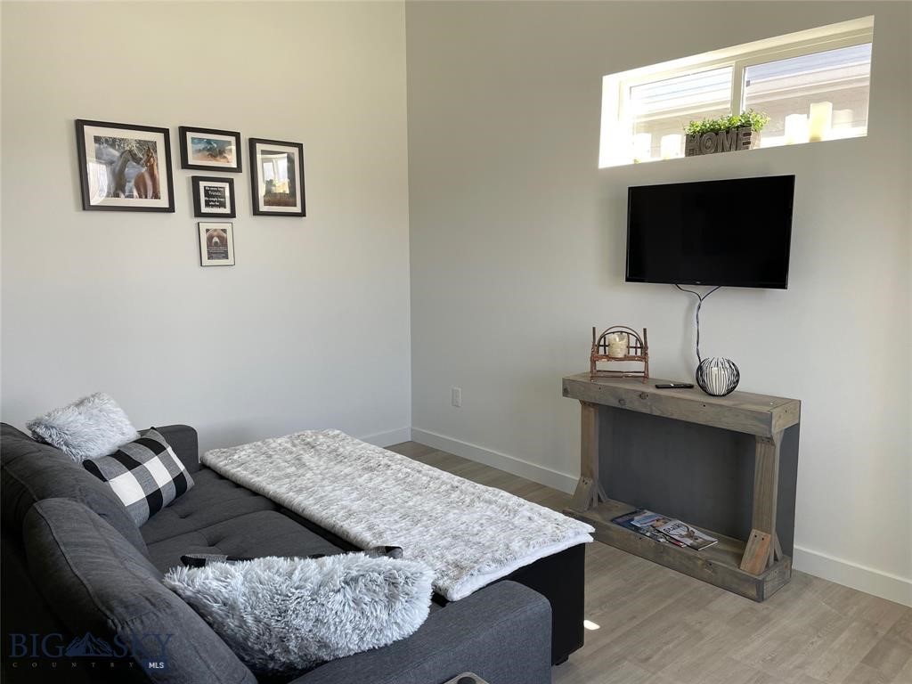 Montague - Residential