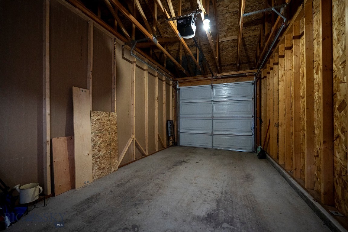 Montague - Residential