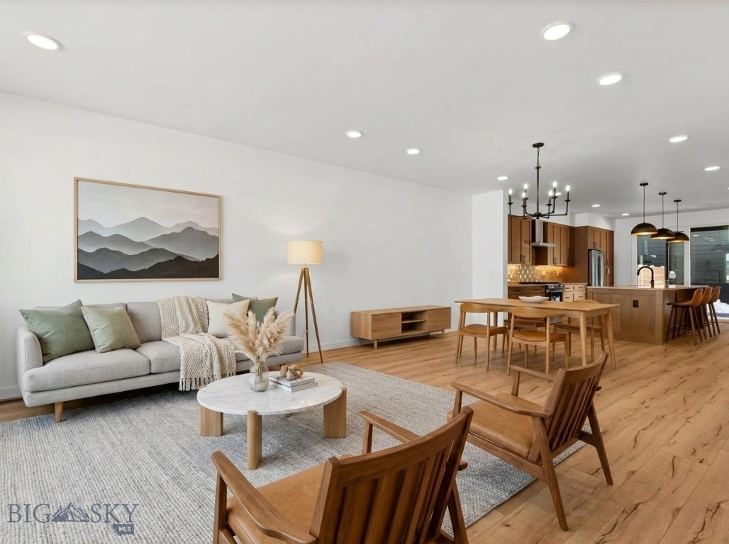 2905 South 27th Ave