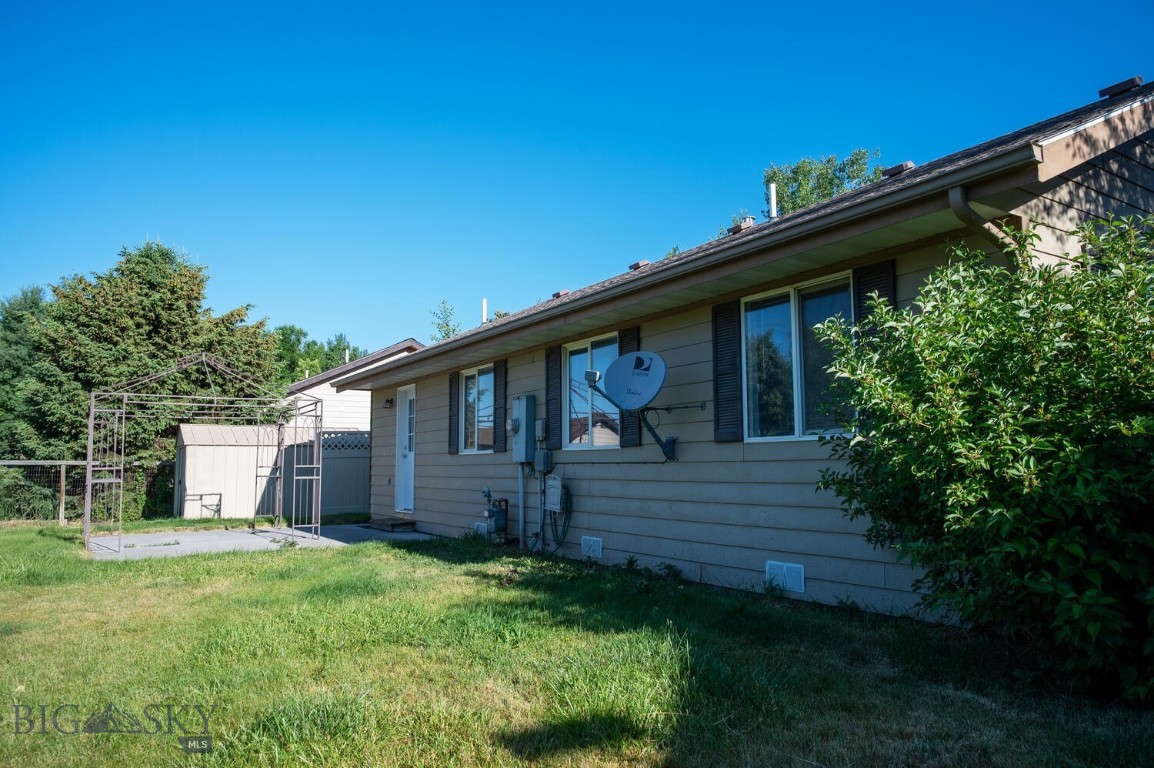 Manhattan, Montana 59741, United States, 3 Bedrooms Bedrooms, ,2 BathroomsBathrooms,Residential,Active,161695