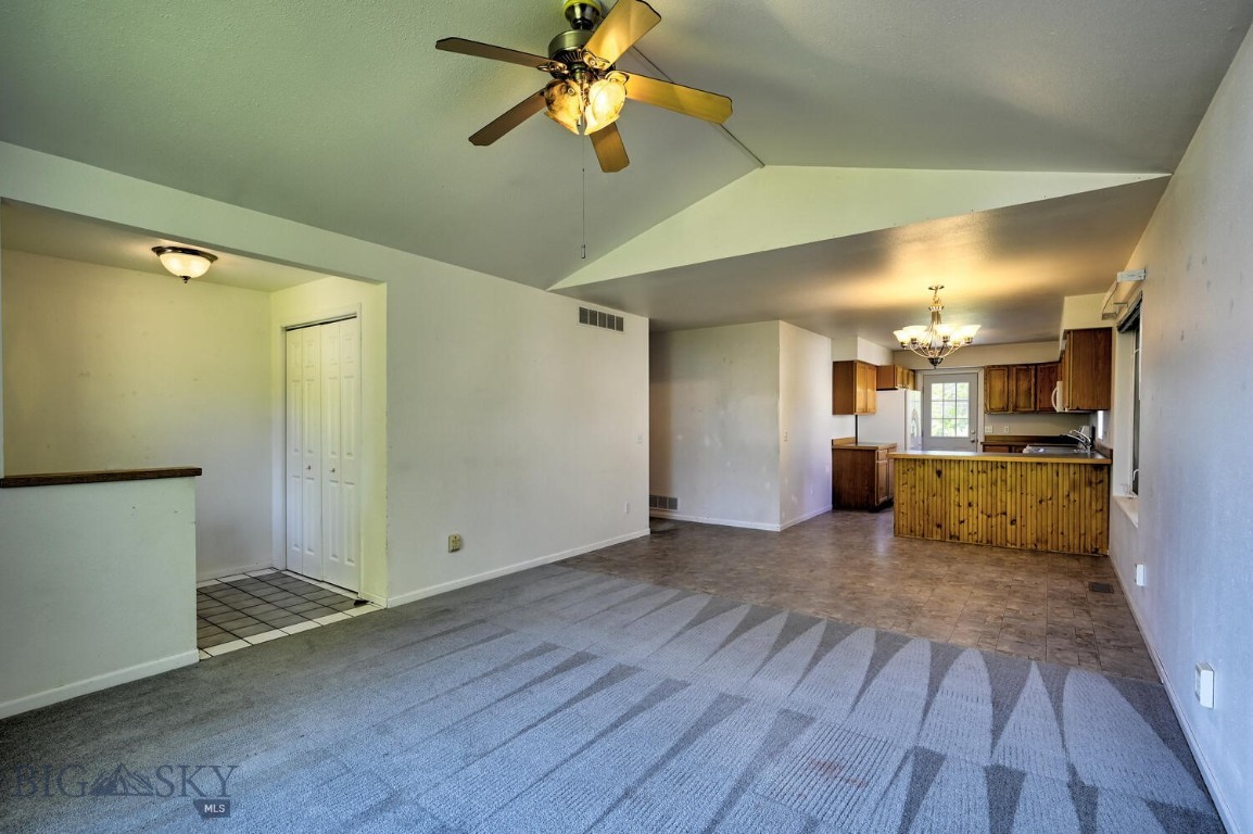 Manhattan, Montana 59741, United States, 3 Bedrooms Bedrooms, ,2 BathroomsBathrooms,Residential,Active,161695